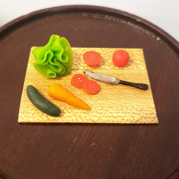 Dollhouse Cutting Board Vintage Small Wonders Lettuce Tomato Knife Carrot USA - Picture 1 of 5